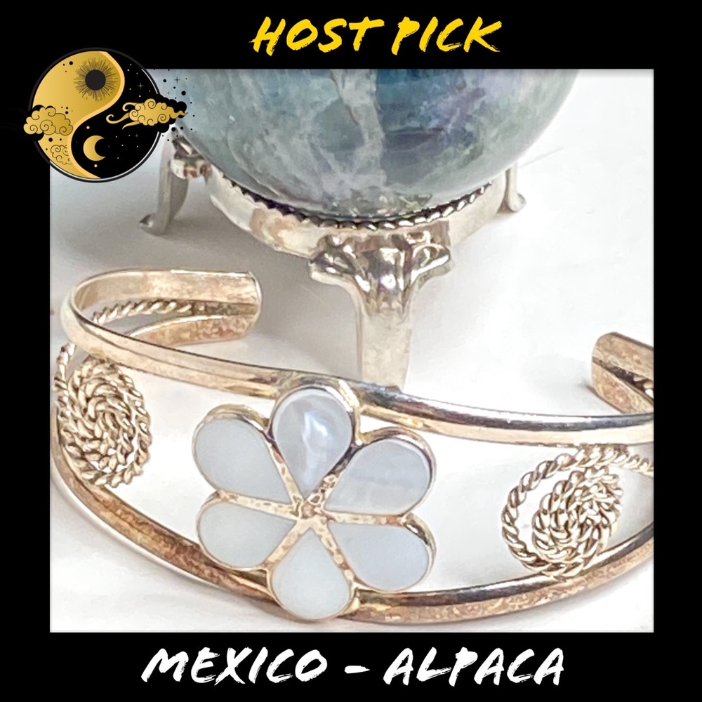 🔴 Vintage Mexico Alpaca Mother of Pearl Cuff MOP